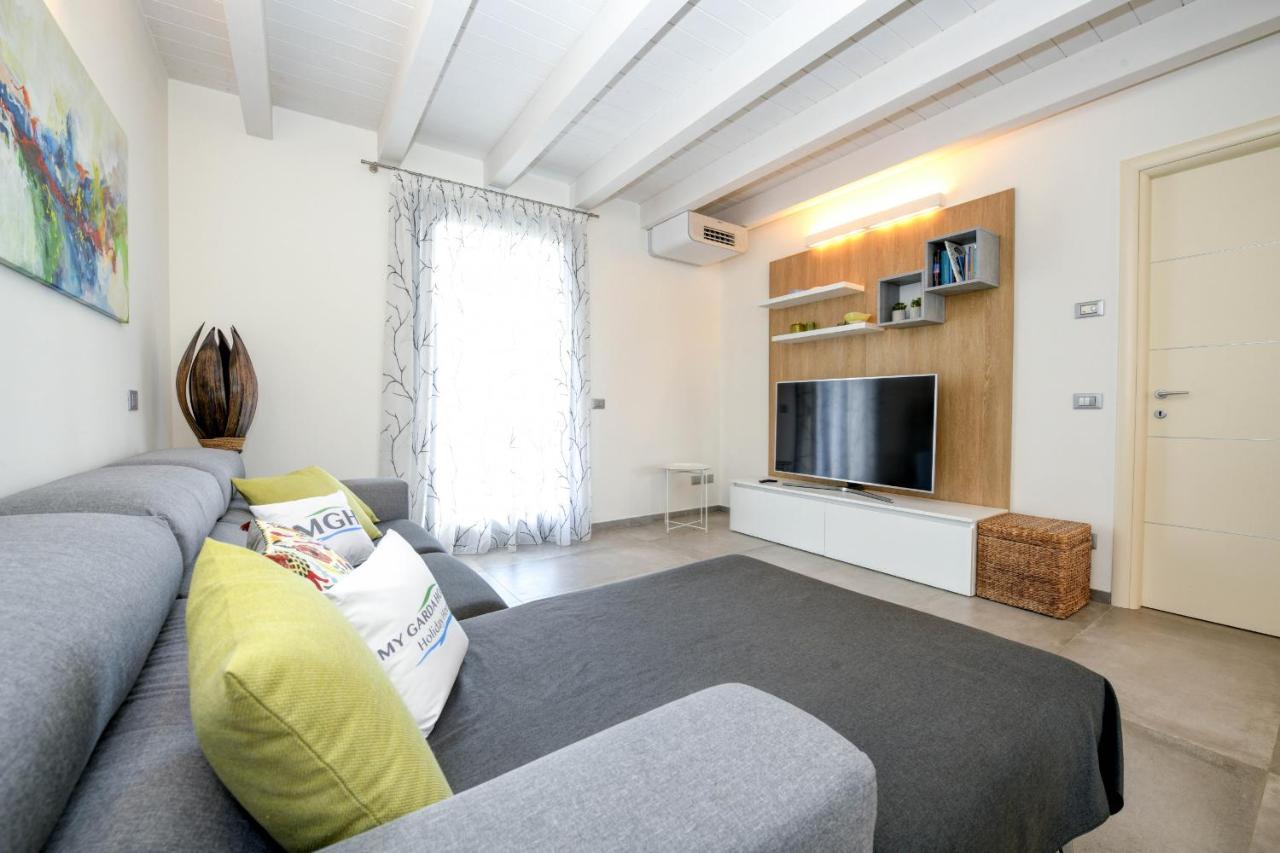 Borgo Gasparina Family Apartments Castelnuovo del Garda Exterior photo