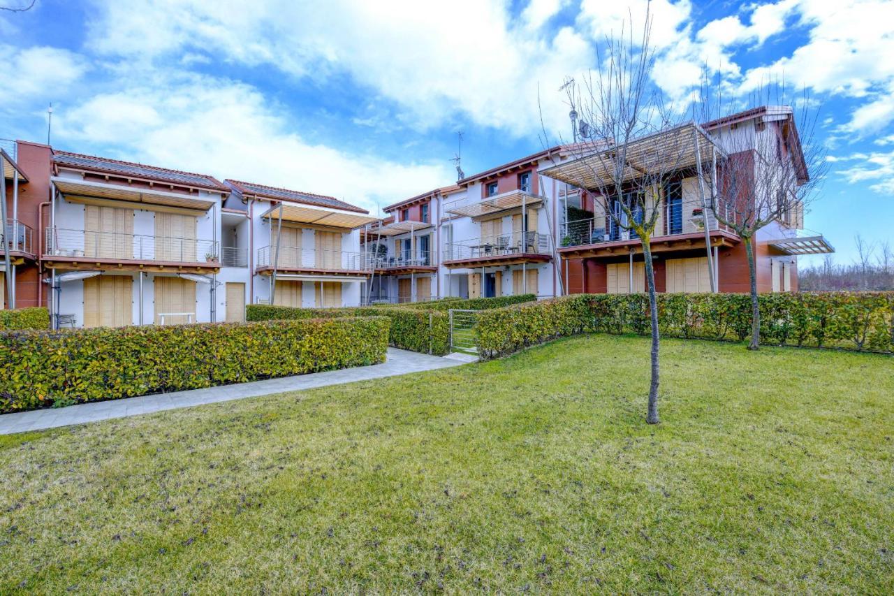Borgo Gasparina Family Apartments Castelnuovo del Garda Exterior photo