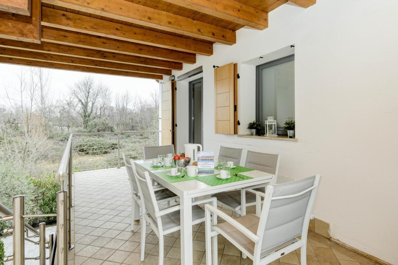 Borgo Gasparina Family Apartments Castelnuovo del Garda Exterior photo